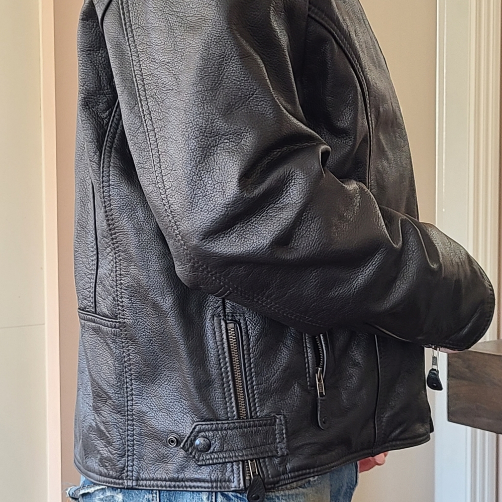Leather jacket large - Picture 2 of 5
